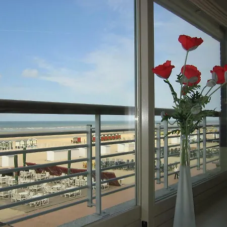 Appartement Residentie Albert-1, App.202, Zeelaan 214 *