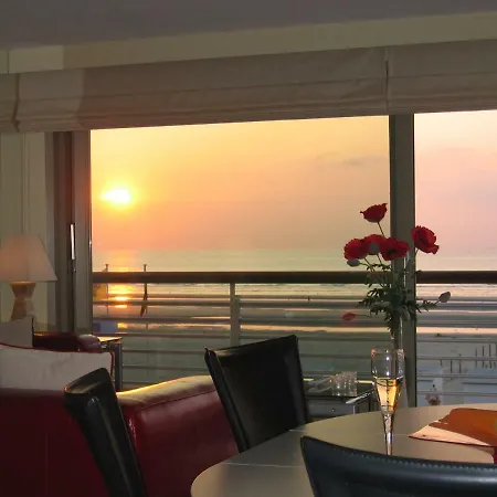 Appartement Residentie Albert-1, App.202, Zeelaan 214 *