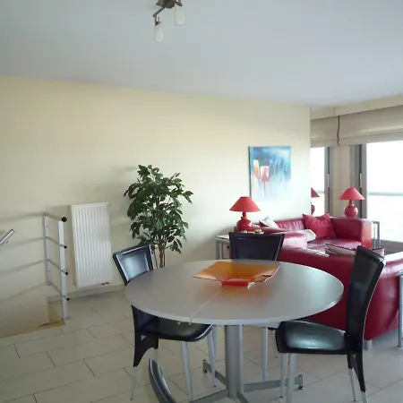 Residentie Albert-1, App.202, Zeelaan 214