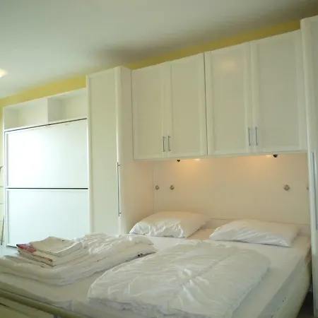 Residentie Albert-1, App.202, Zeelaan 214 Appartement